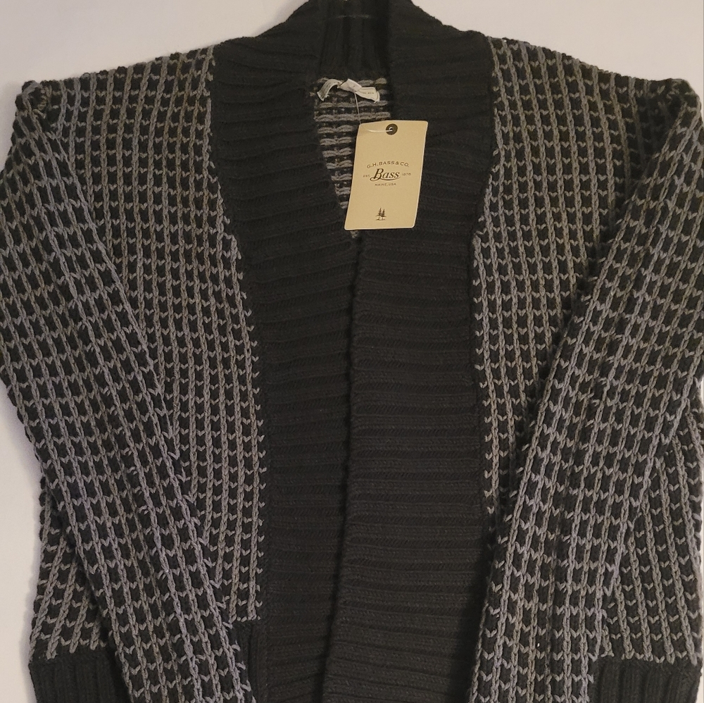 NWT/ Bass Ladies Sweater